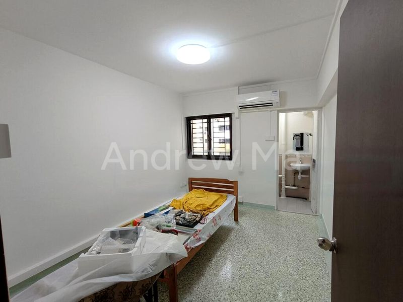 3 Room (3NG) HDB for Rent in  61 Telok Blangah Heights - Image 1